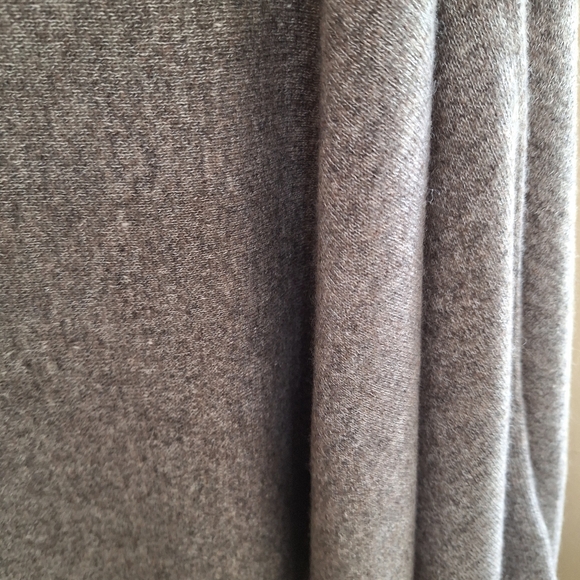 NWT Tahari Gray Cashmere Linen Poncho Scarf Neutral One Size - Picture 5 of 8